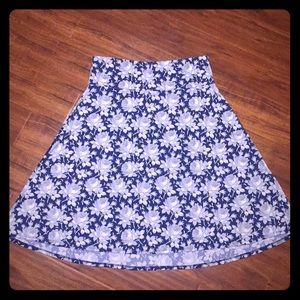 LuLaRoe Azure Skirt 2XL Blue Gray White Roses XXL